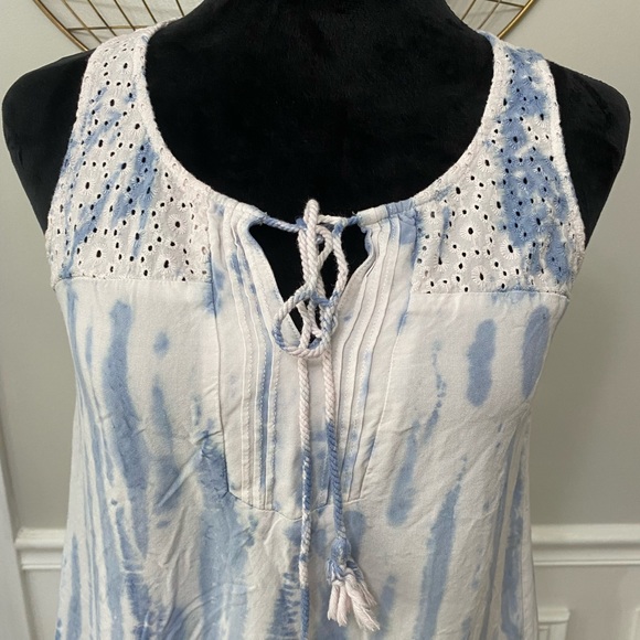 Knox Rose | Tie-Dye Flowy Sleeveless Top - Picture 2 of 6